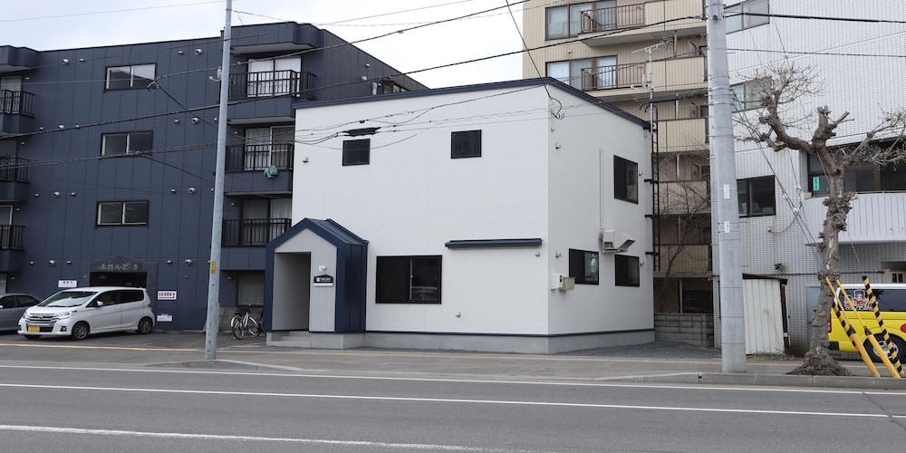 UCHI LIVING STAY SAPPORO KIKUSUI 札幌