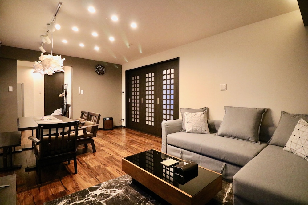 ONE’S VILLA SAPPORO 1F 札幌