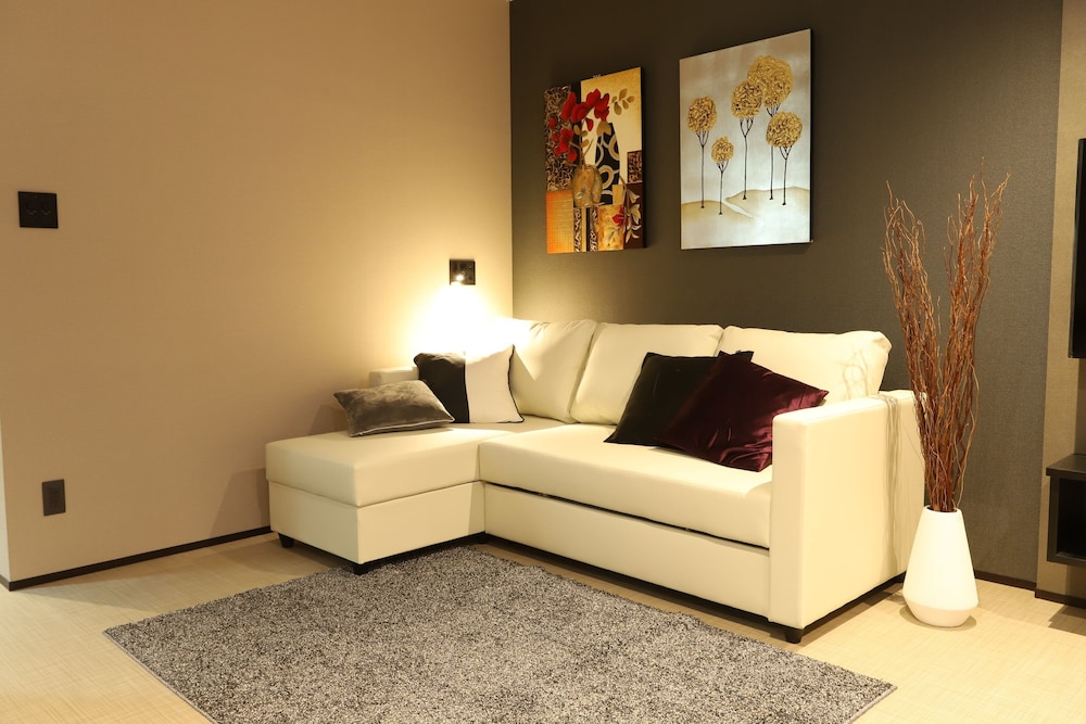 UCHI LIVING STAY AOZORA 札幌