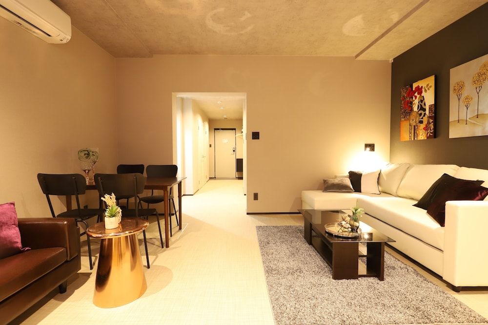 UCHI LIVING STAY AOZORA 札幌