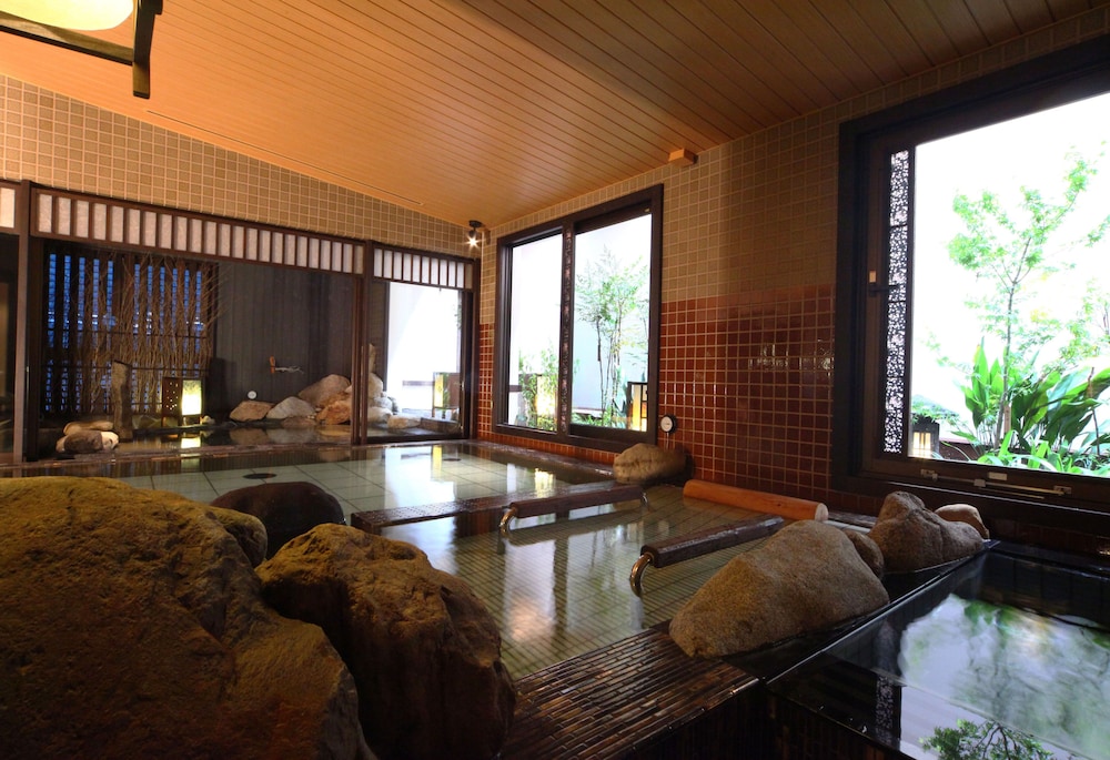 袖湊の湯　ドーミーインＰＲＥＭＩＵＭ博多・キャナルシティ前 福岡