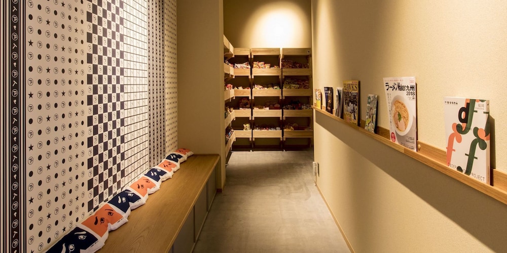 TRIP POD FUKUOKA -SNACK & BED- 福岡