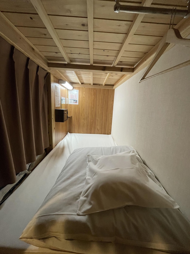 JAM HOSTEL HAKATA STATION FRONT 福岡