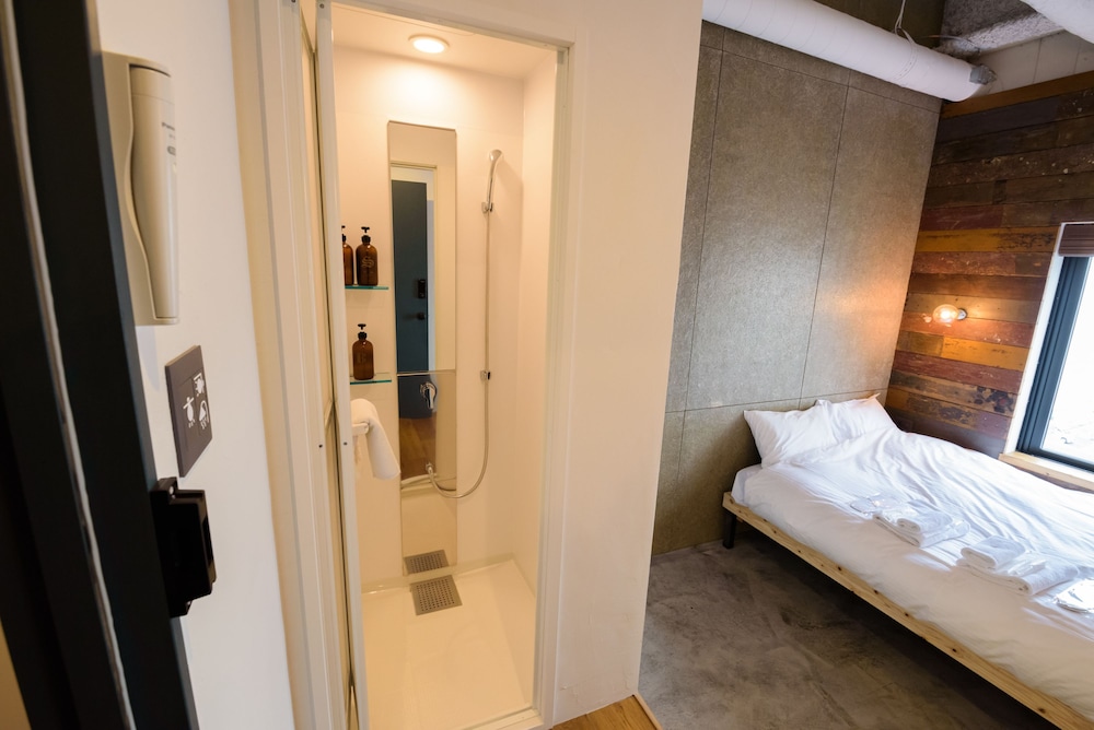 MIZUKA IMAIZUMI 1 ‐UNMANNED HOTEL‐ 福岡