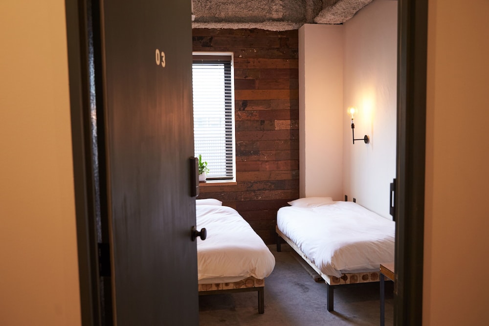 MIZUKA IMAIZUMI 1 ‐UNMANNED HOTEL‐ 福岡