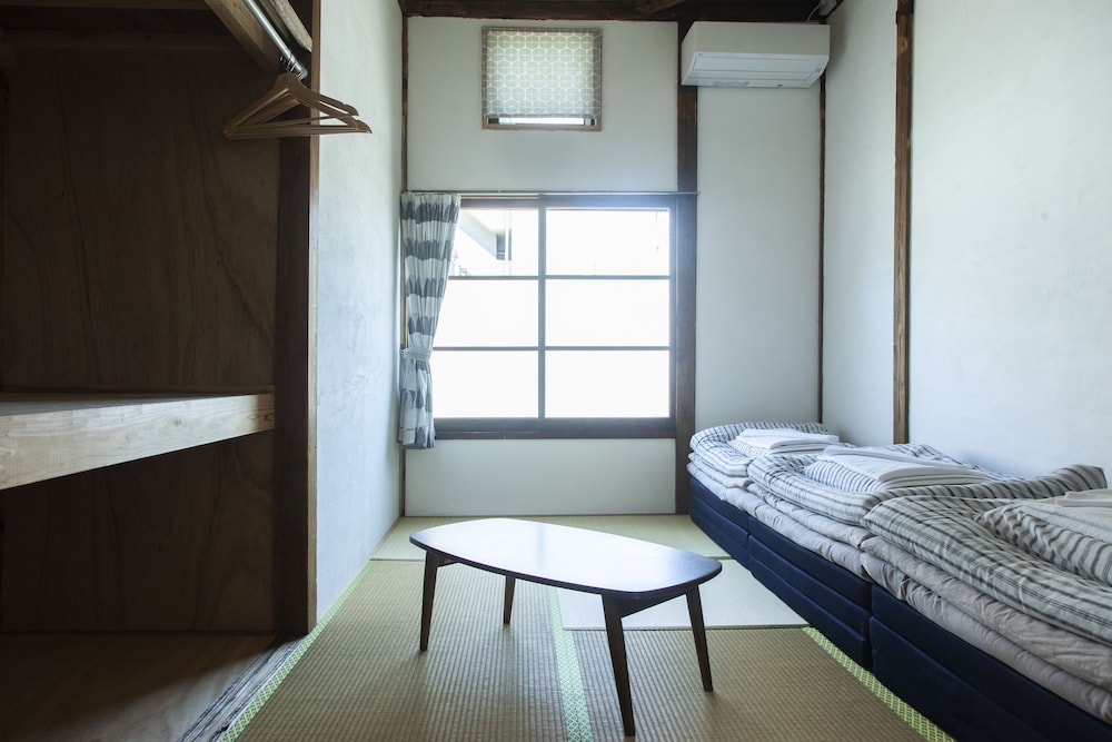 FUKUOKA GUESTHOUSE HIVE 福岡
