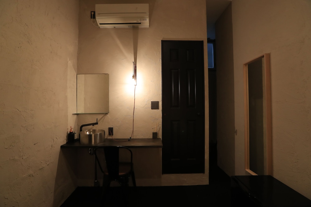 MIZUKA IMAIZUMI 2 - UNMANNED HOTEL- 福岡