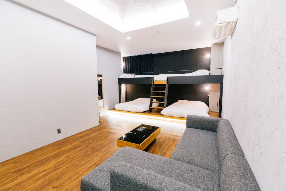 MIZUKA IMAIZUMI 2 - UNMANNED HOTEL- 福岡
