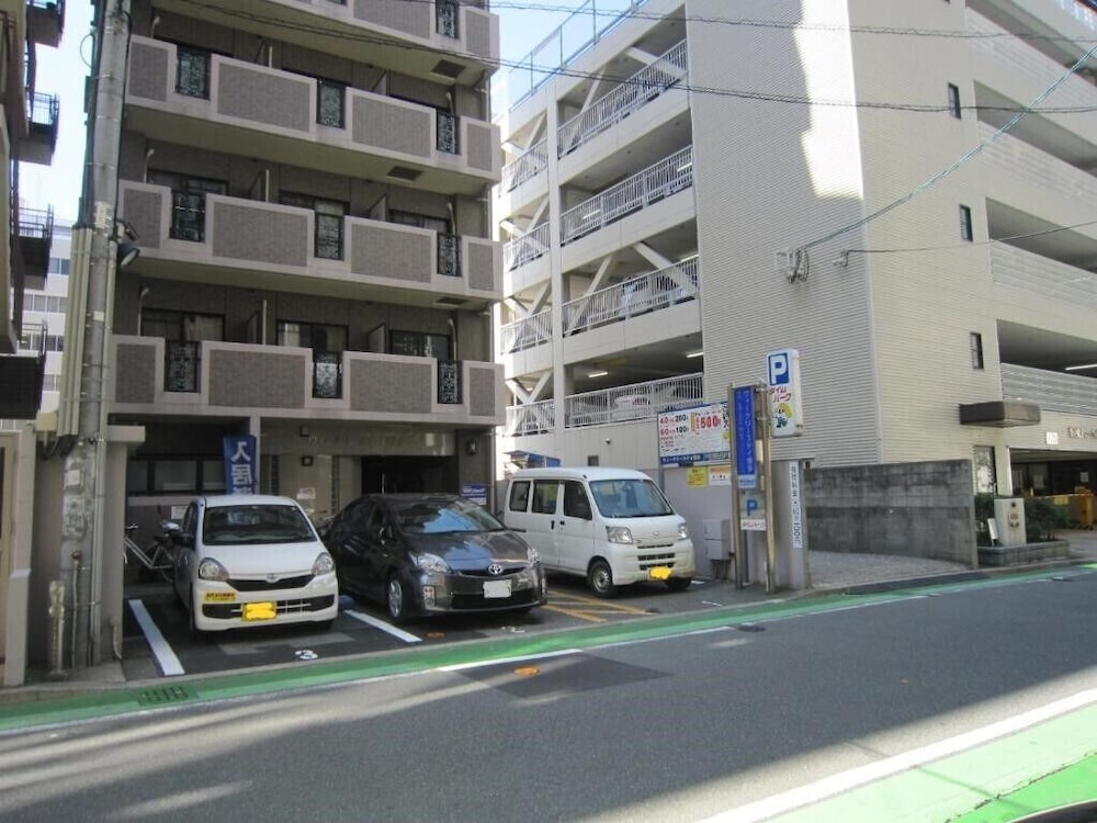 N.33 HAKATA STA. EAST 福岡