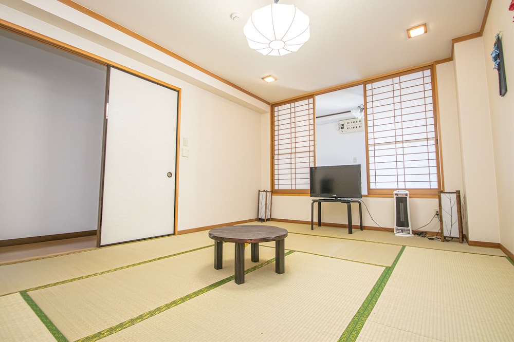 AMP FLAT OGOKUSOU 福岡