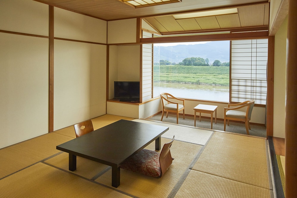 原鶴の舞 福岡