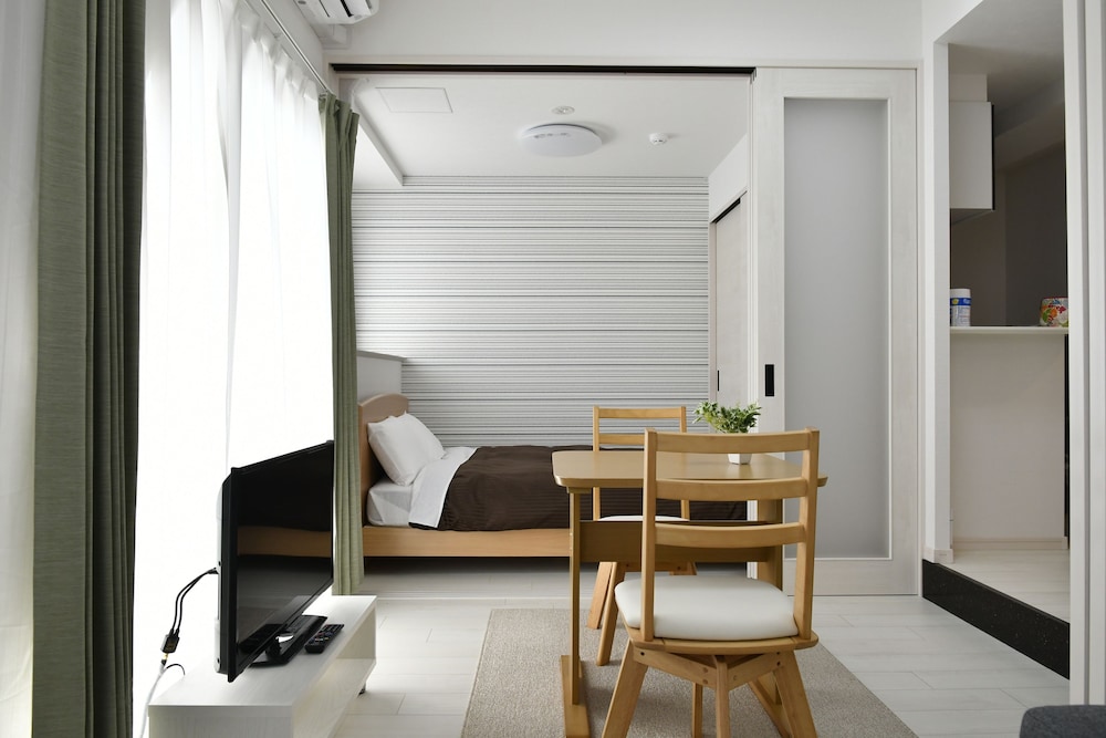 CRYSTAL & RESORT FUKUOKA 福岡