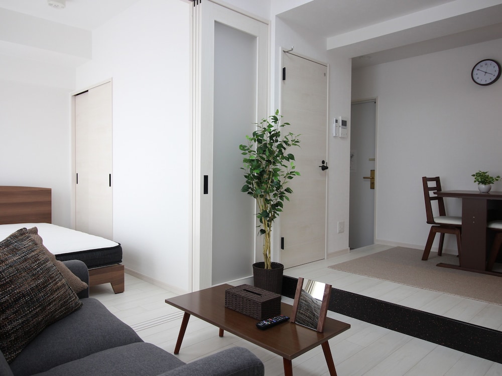 CRYSTAL & RESORT FUKUOKA 福岡