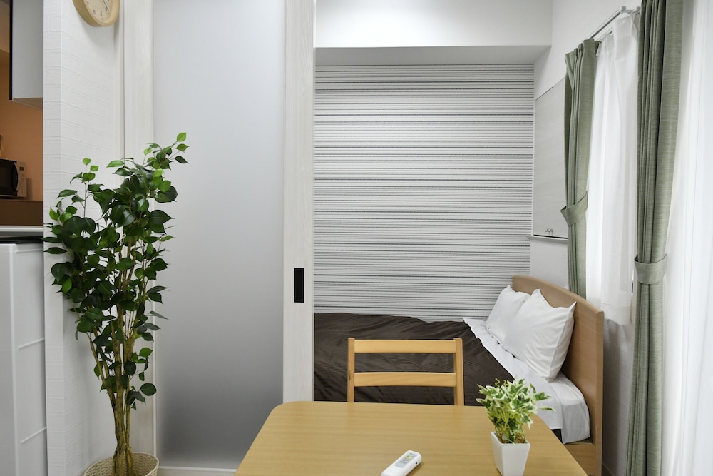 CRYSTAL & RESORT FUKUOKA 福岡