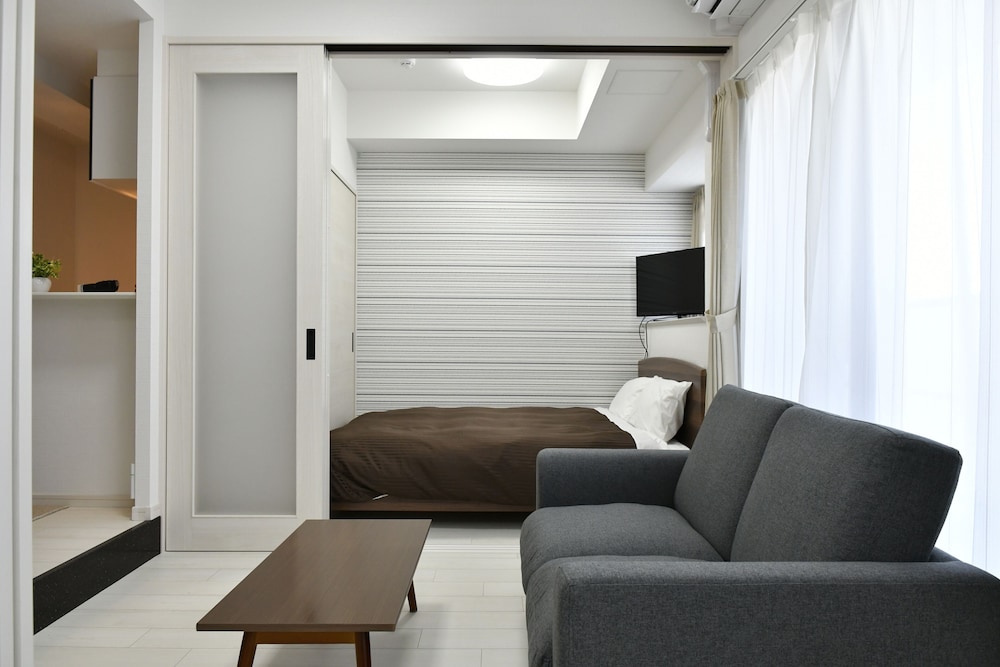 CRYSTAL & RESORT FUKUOKA 福岡
