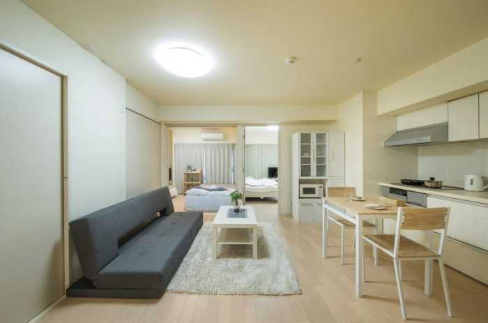 LUXURY HIDEOUT 福岡
