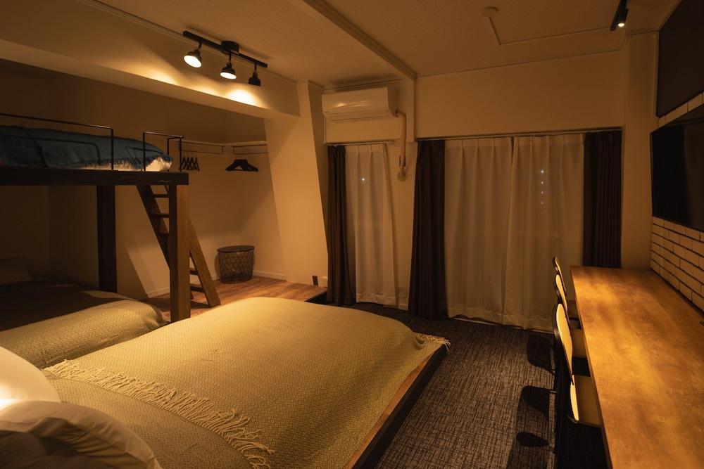 N.33 HAKATA STA. RIVER SIDE 福岡