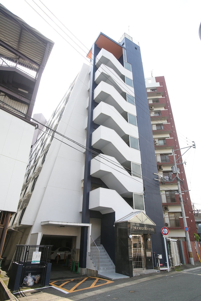 N.33 HAKATA STA. RIVER SIDE 福岡