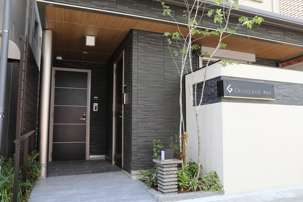 GRAND BASE HAKATATEI 福岡