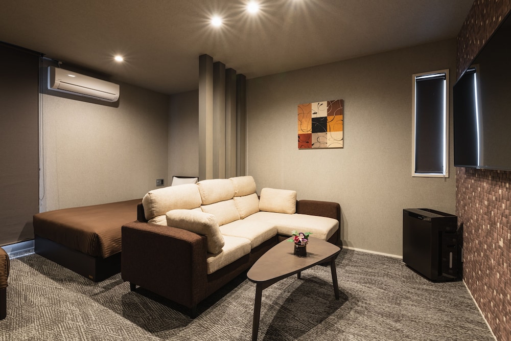 GRAND BASE 博多奈良屋 福岡