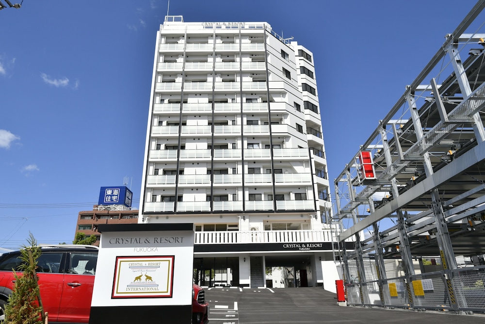 CRYSTAL & RESORT FUKUOKA 福岡
