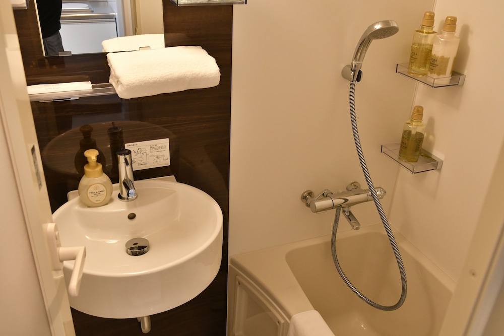 CRYSTAL & RESORT FUKUOKA 福岡