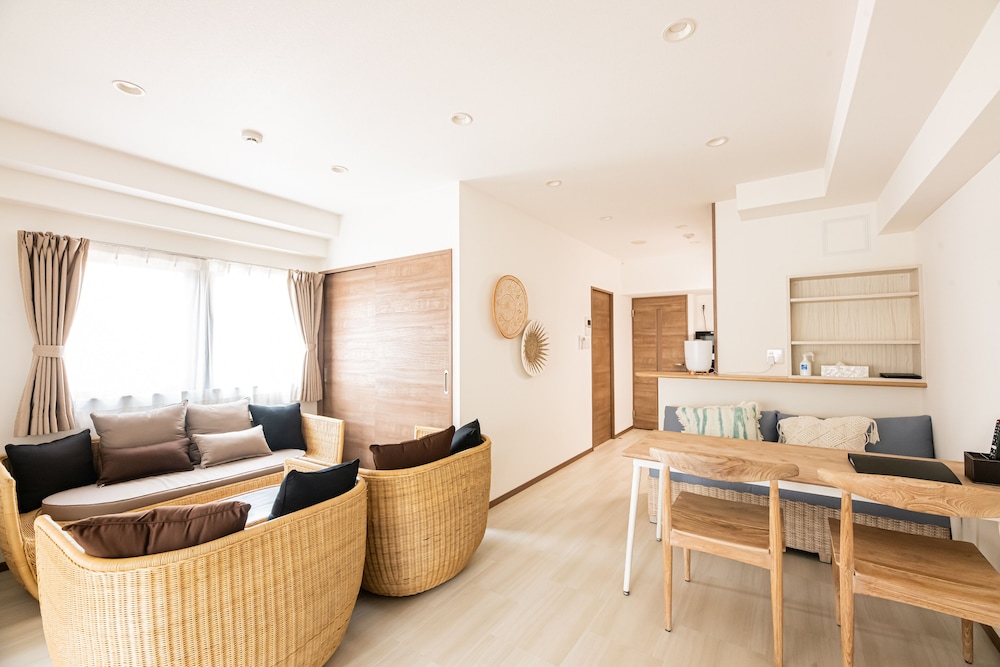 TOMARIEHOTEL & CONDOMINIUM 福岡