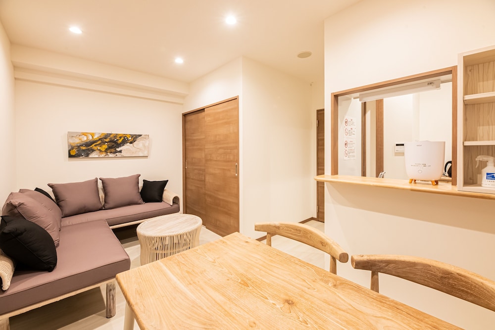 TOMARIEHOTEL & CONDOMINIUM 福岡