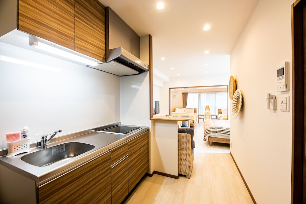 TOMARIEHOTEL & CONDOMINIUM 福岡