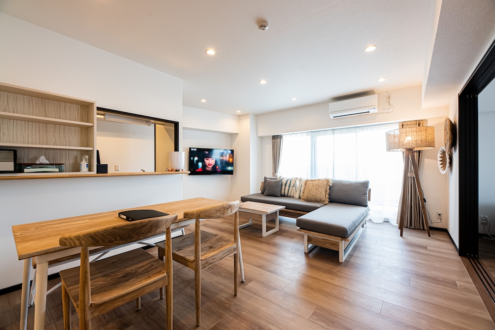 TOMARIEHOTEL & CONDOMINIUM 福岡
