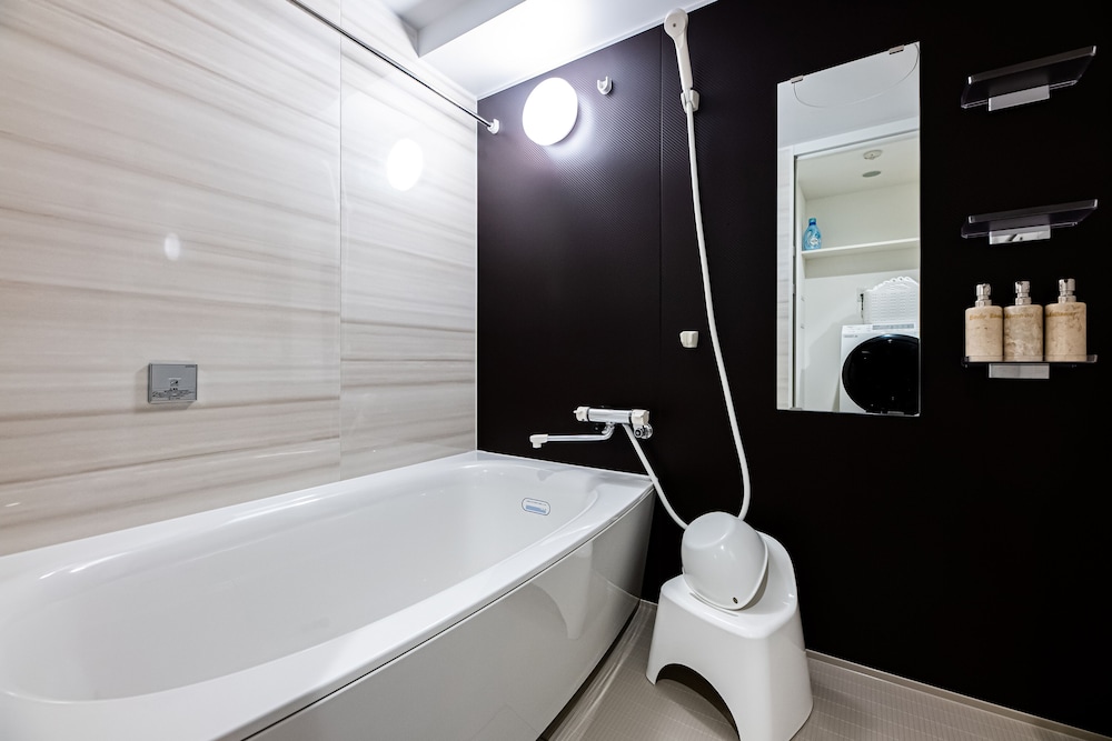 TOMARIEHOTEL & CONDOMINIUM 福岡