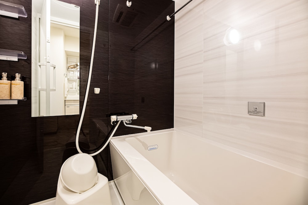 TOMARIEHOTEL & CONDOMINIUM 福岡