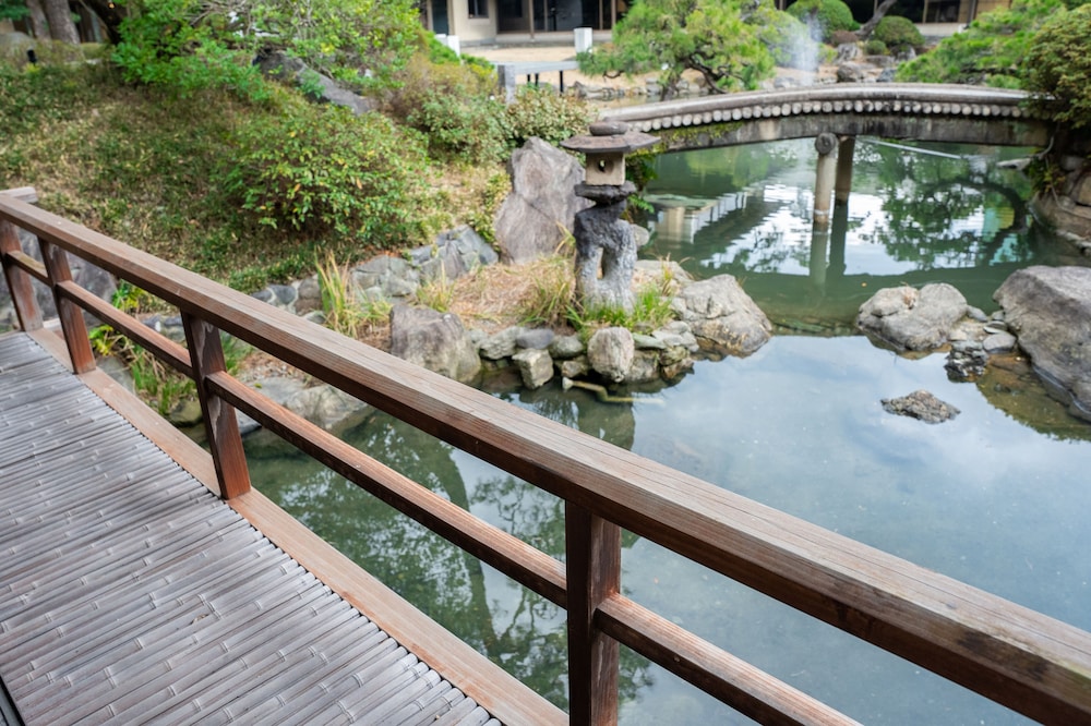 百年庭園の宿 翠水 - 登録有形文化財 福岡