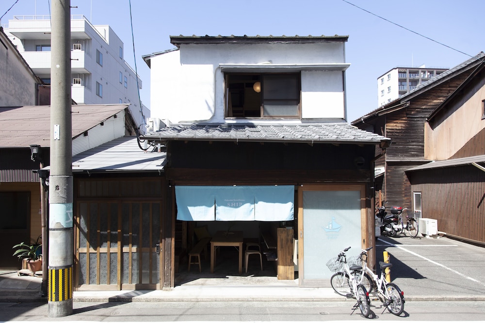 FUKUOKA GUESTHOUSE SHIP 福岡