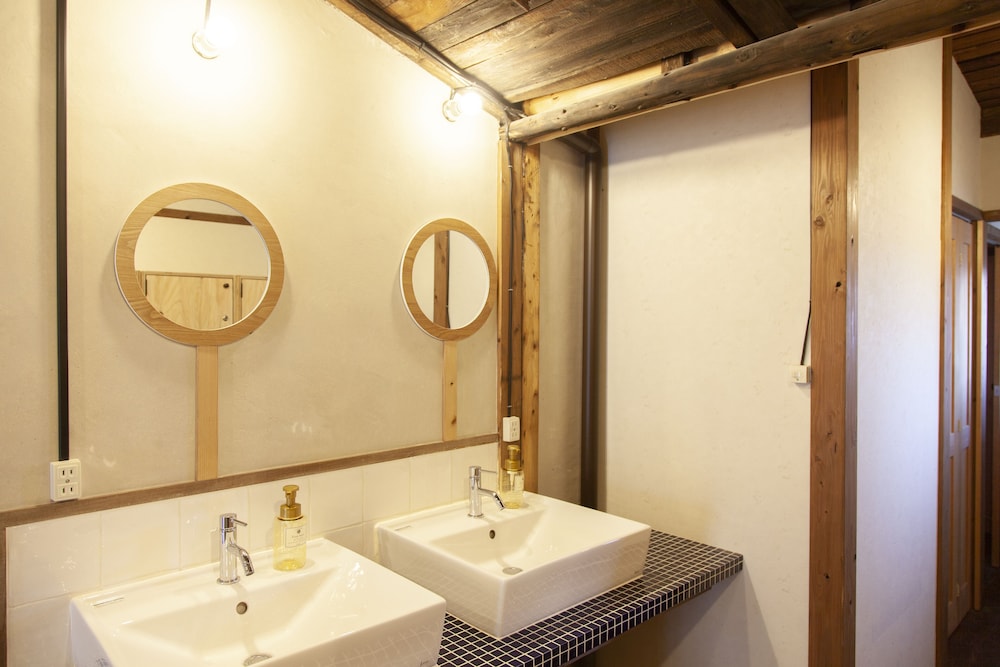 FUKUOKA GUESTHOUSE SHIP 福岡