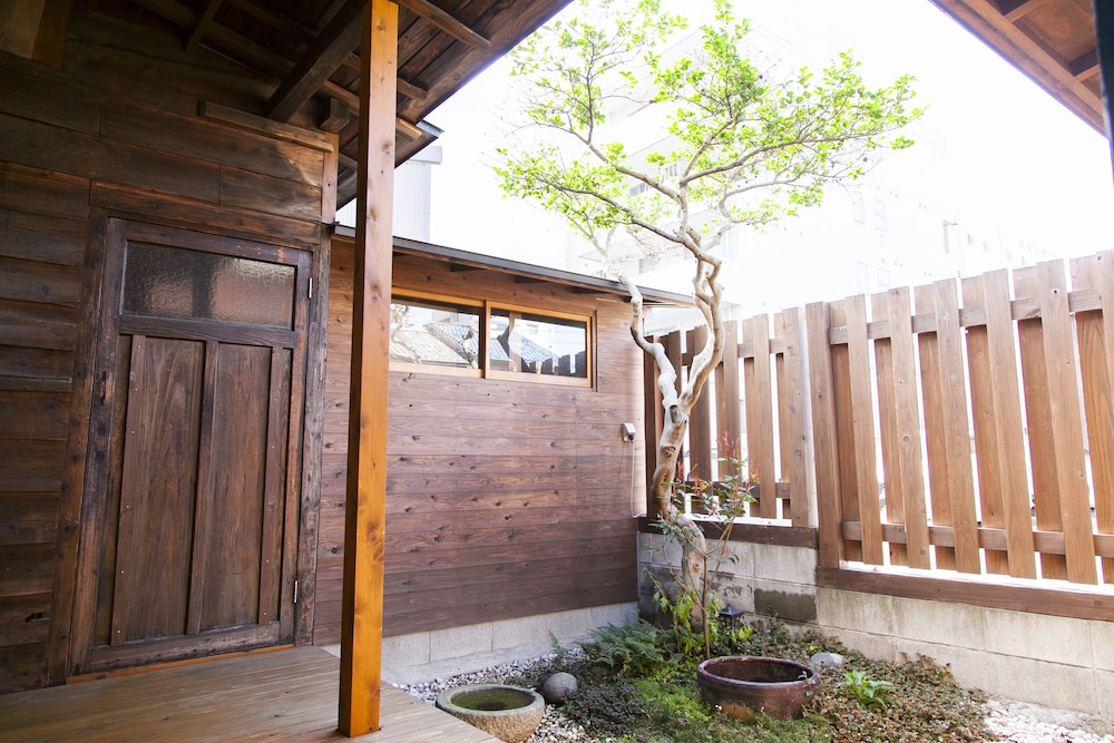 FUKUOKA GUESTHOUSE SHIP 福岡