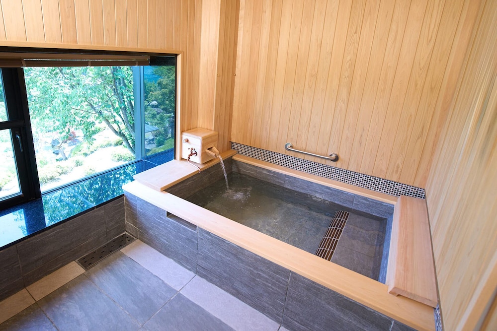 旅荘 水雲亭 福岡