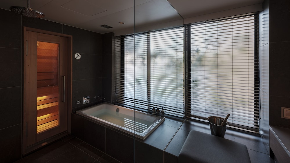NOT A HOTEL FUKUOKA 福岡