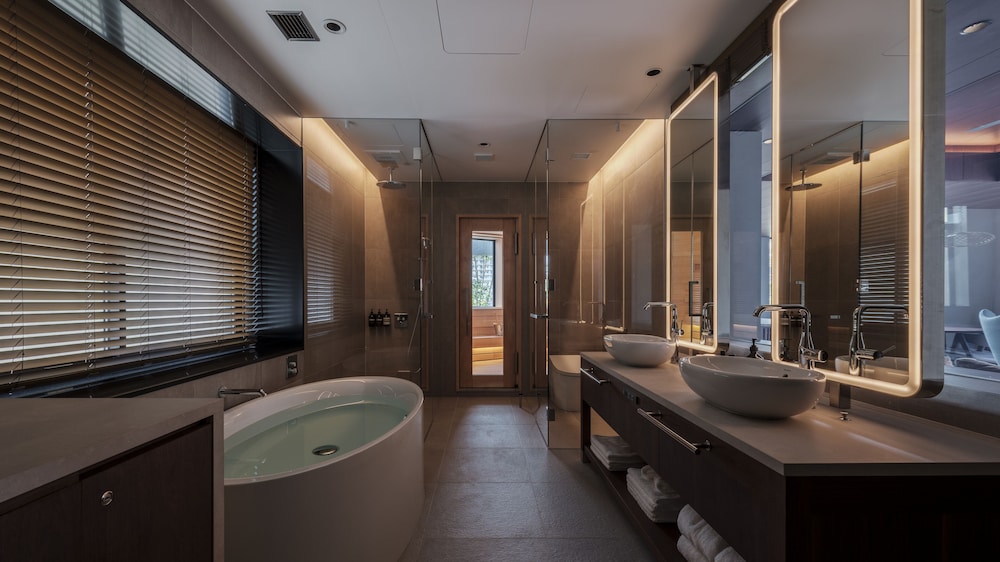 NOT A HOTEL FUKUOKA 福岡