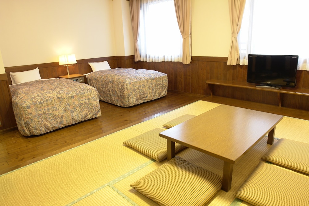 旅の宿 らくちん 那覇