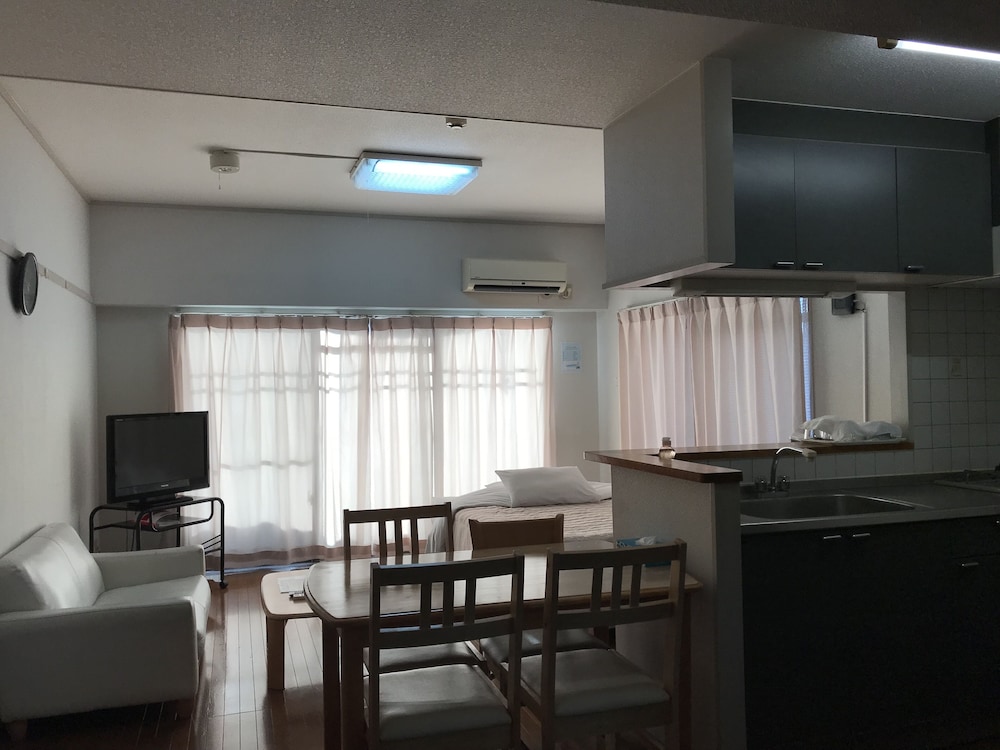 ウィークリー ハーバービュー マンション - メイン ビルディング 那覇
