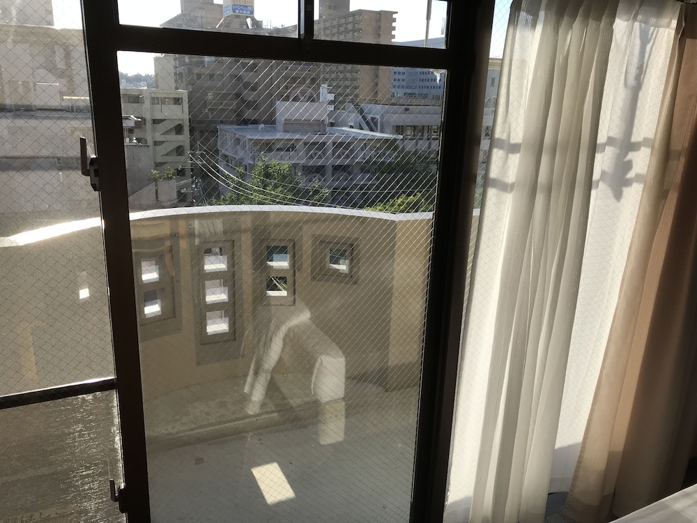 ウィークリー ハーバービュー マンション - メイン ビルディング 那覇