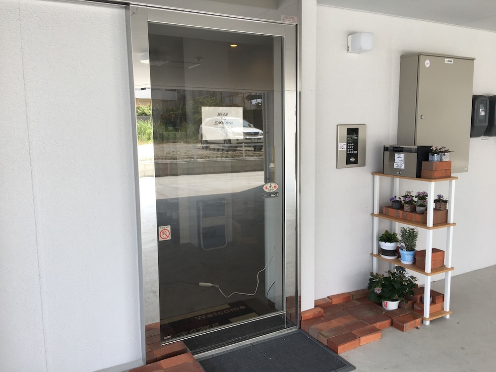 MR KINJO IN 西原インター 那覇