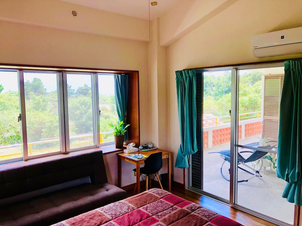 TOM AND RIMI'S 那覇