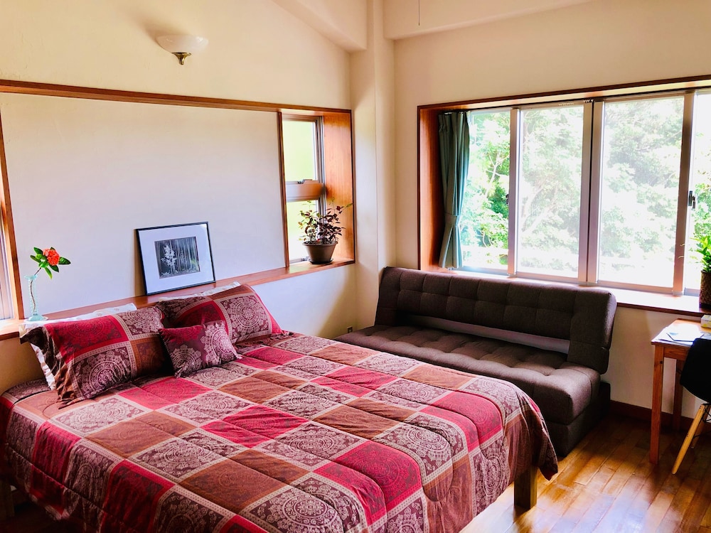 TOM AND RIMI'S 那覇