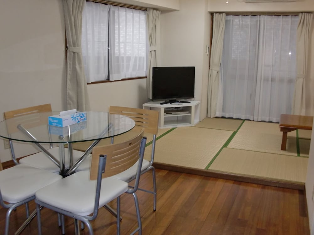 国際タウンズイン 那覇