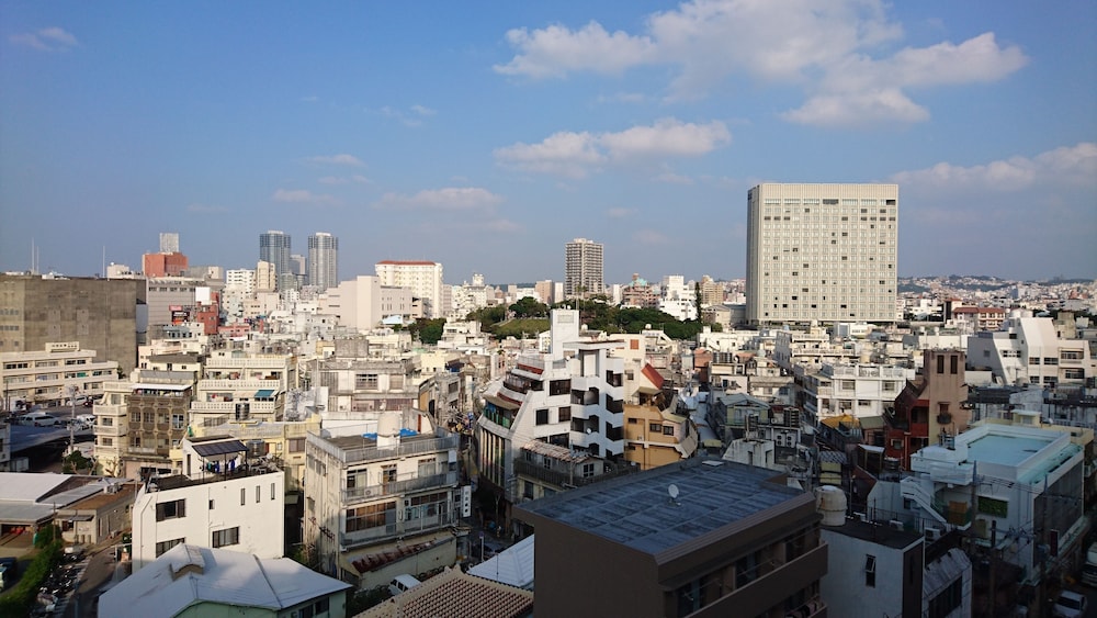 国際タウンズイン 那覇