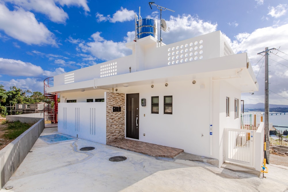 VILLA OCEAN BRIDGE KOURIJIMA 那覇
