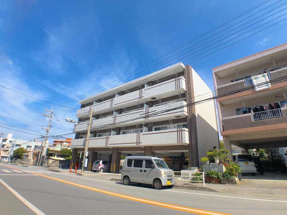 ルアナレア空手会館前 那覇