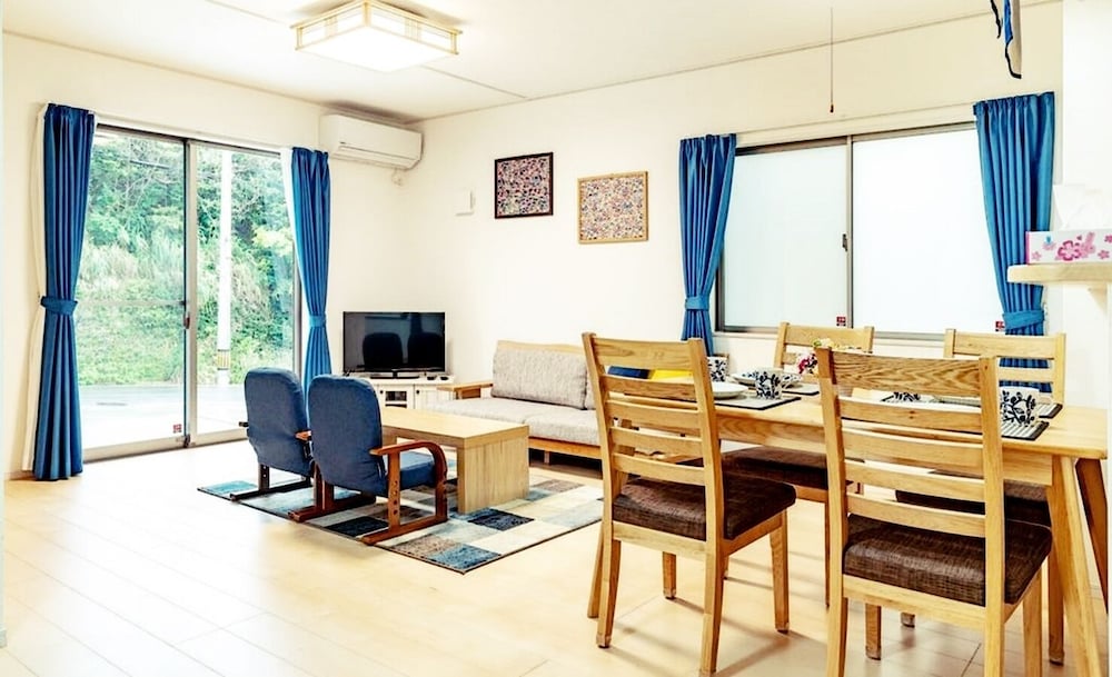 COZY HOUSE B 那覇